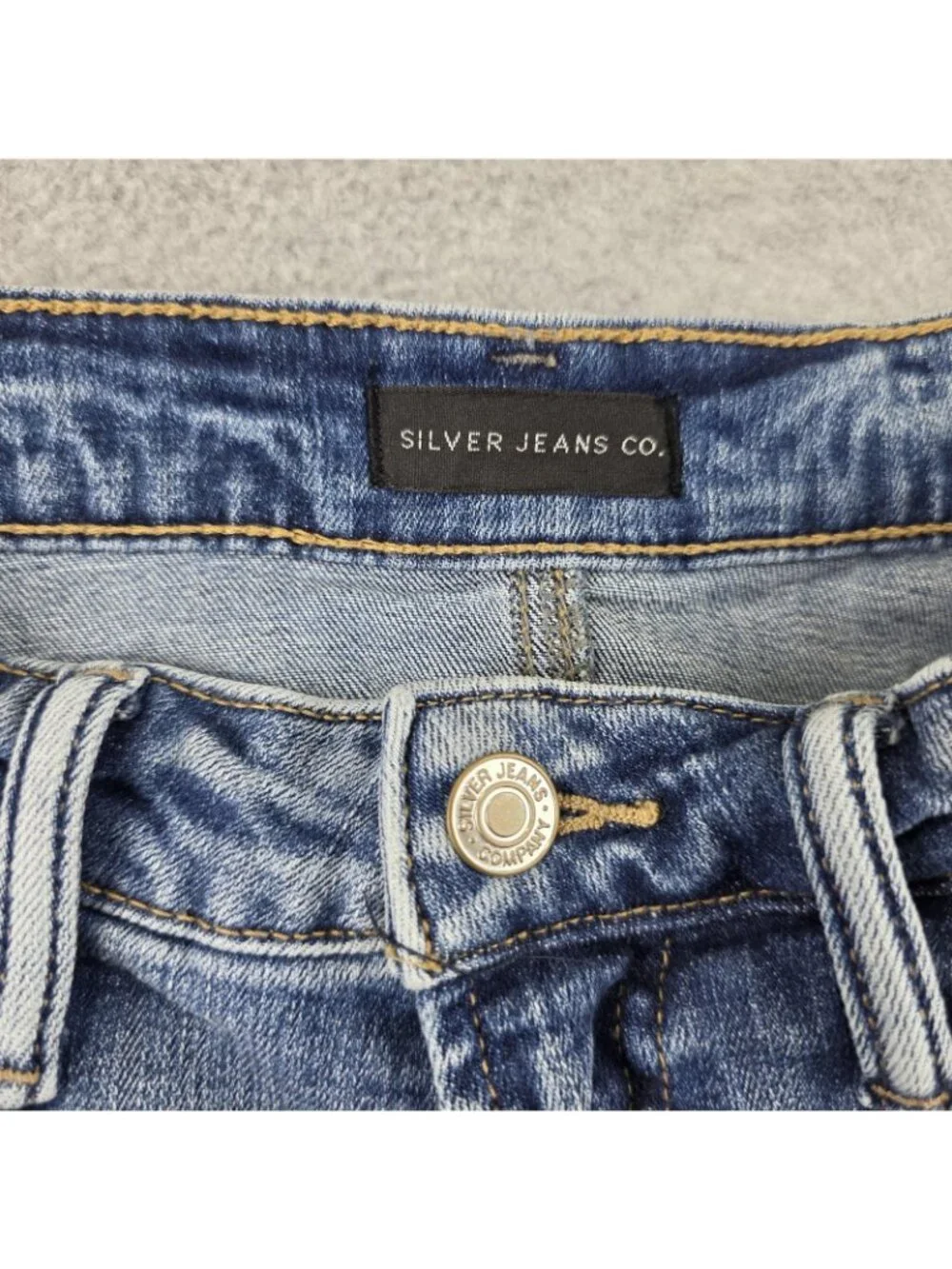 Silver Jeans Sure Thing Long Shorts Womens 27 Blue Distressed Frayed Denim